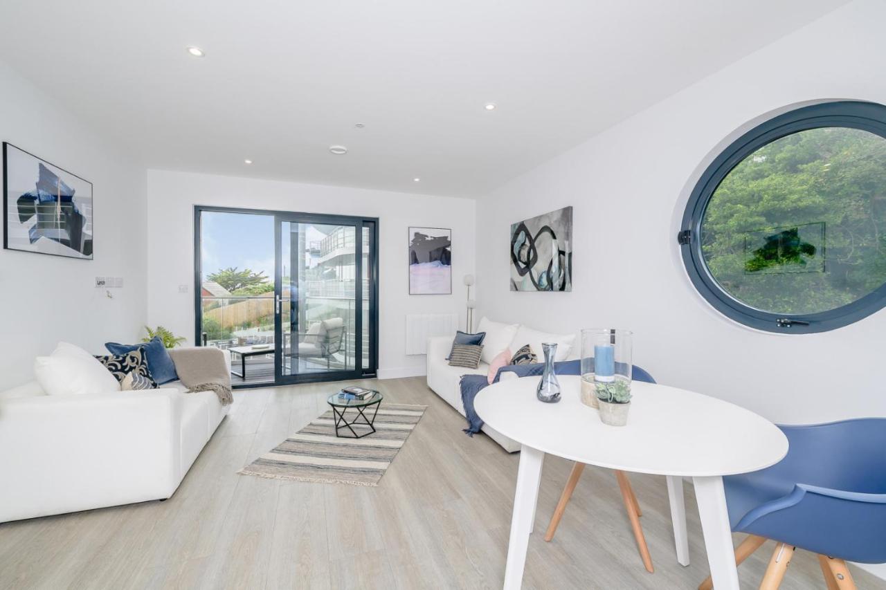 5 Middlecombe - Luxury Apartment At Byron Woolacombe, Only 4 Minute Walk To Woolacombe Beach! 외부 사진