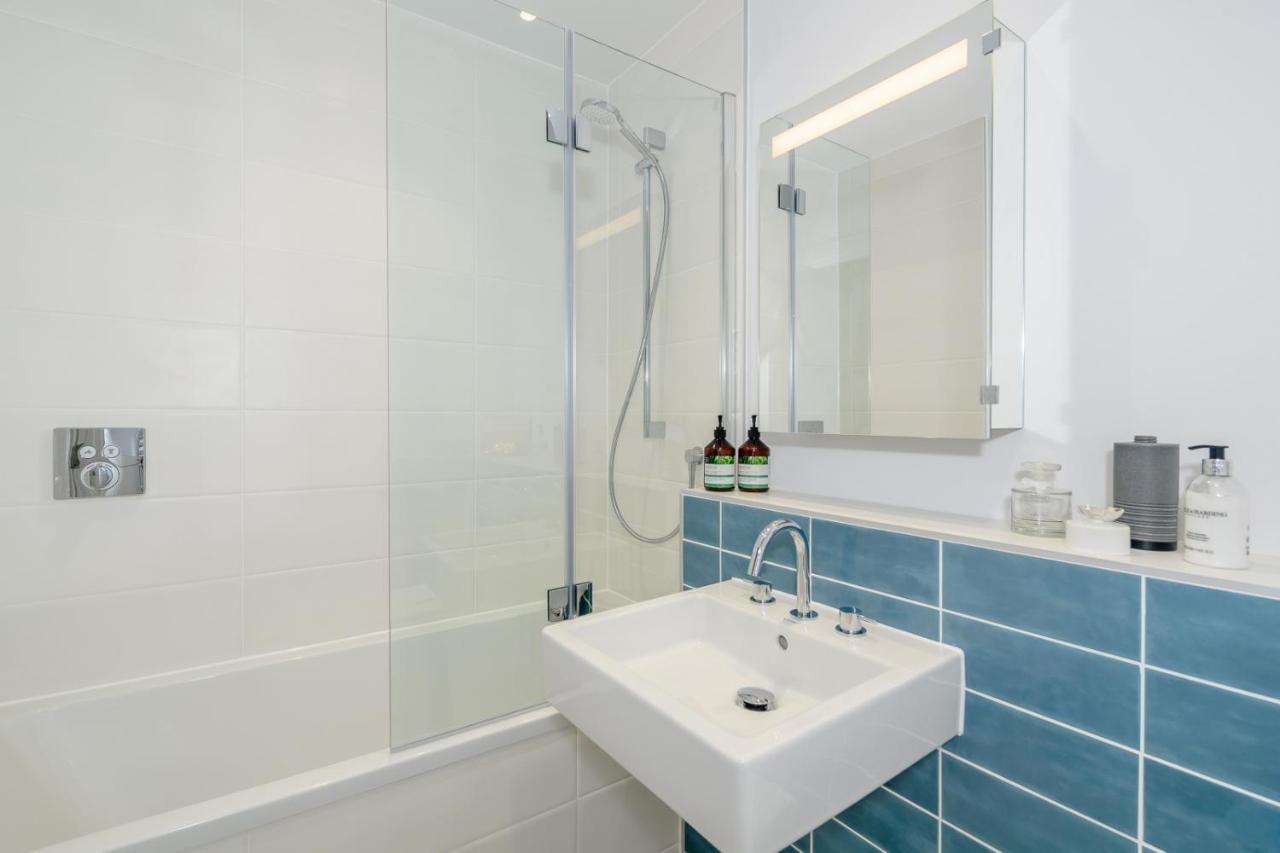 5 Middlecombe - Luxury Apartment At Byron Woolacombe, Only 4 Minute Walk To Woolacombe Beach! 외부 사진